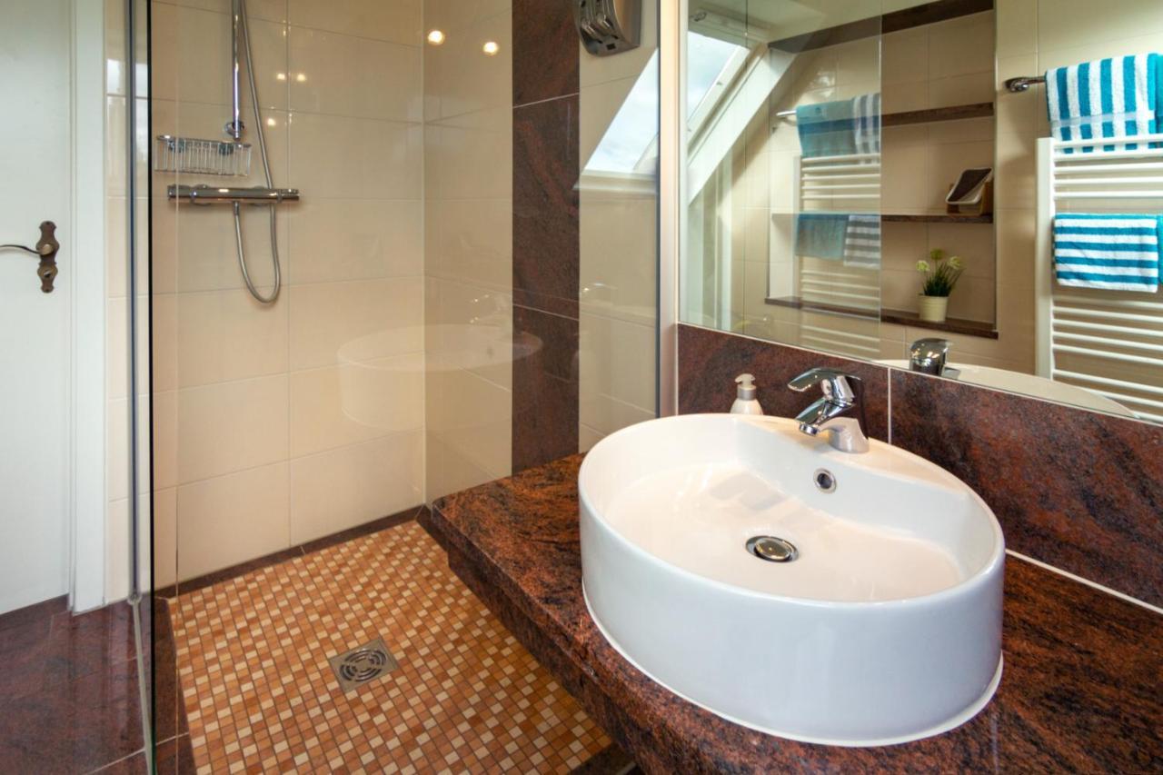 יבר Hotel Am Elisabethufer מראה חיצוני תמונה
