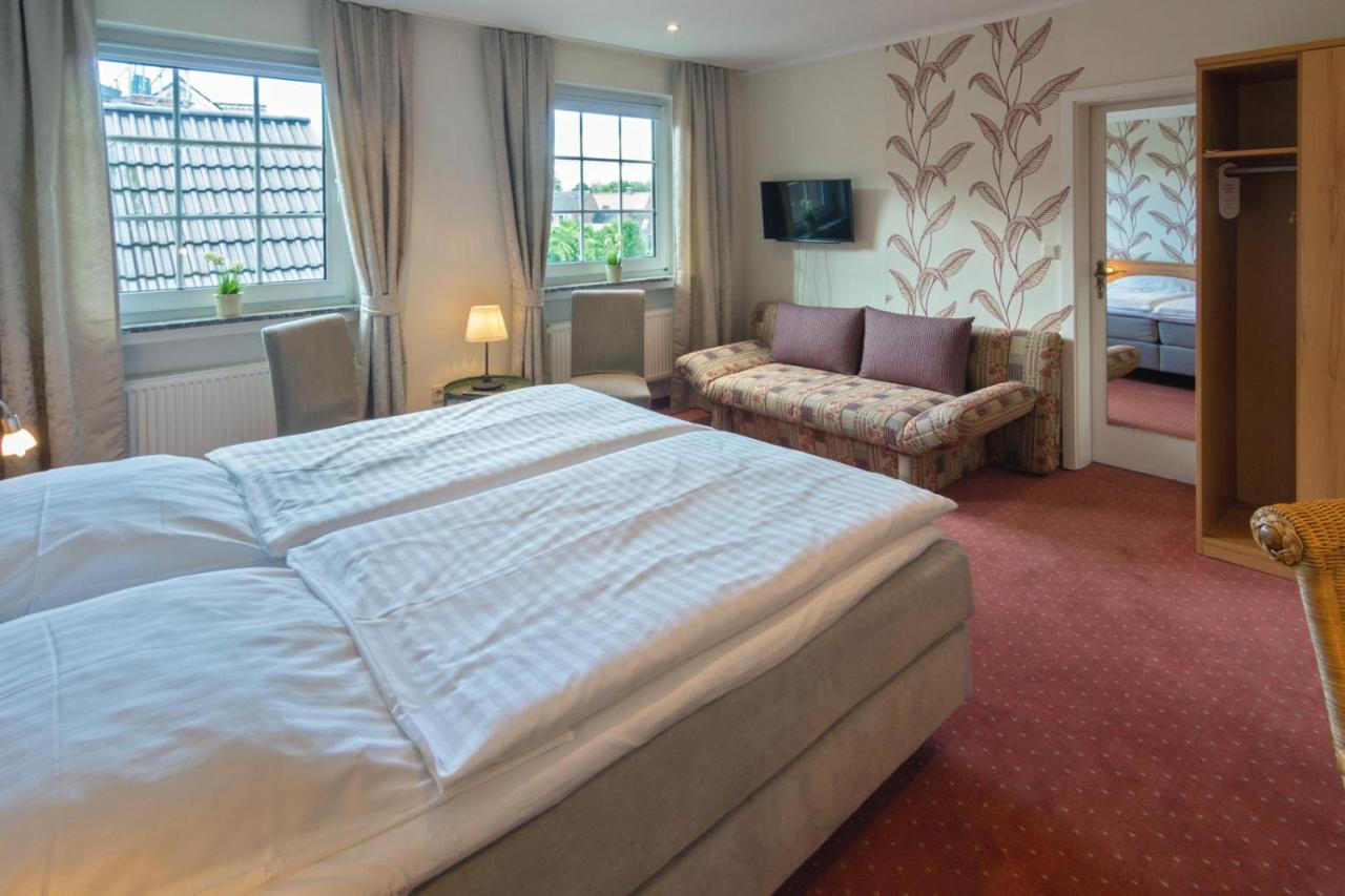 יבר Hotel Am Elisabethufer מראה חיצוני תמונה