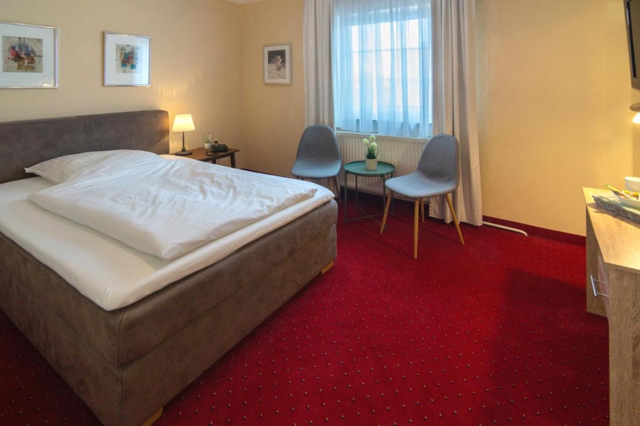 יבר Hotel Am Elisabethufer מראה חיצוני תמונה