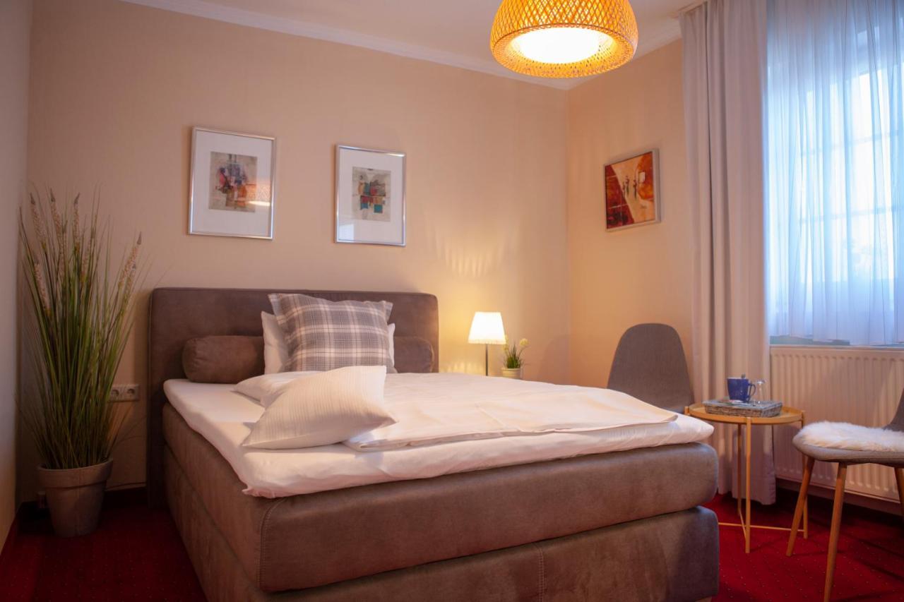 יבר Hotel Am Elisabethufer מראה חיצוני תמונה